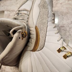 Jordan 12 OVO white&gold (Drake collab)